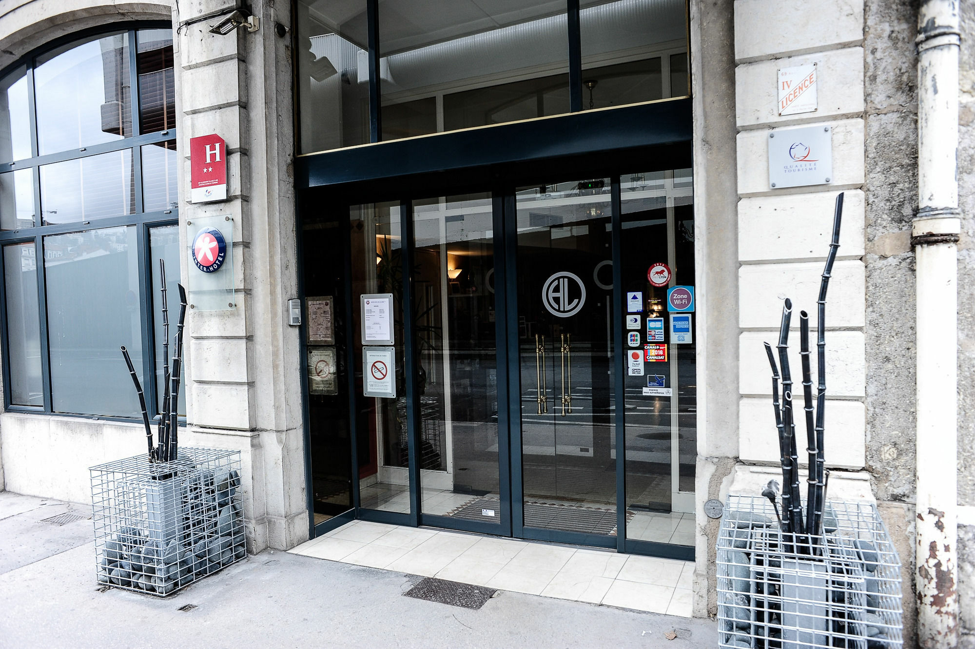 Hotelo Lyon Ainay Bagian luar foto